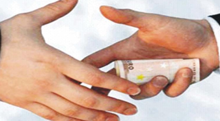 Biaya Mengurus Surat Pengantar RT dan RW itu Resmi atau Pungli?